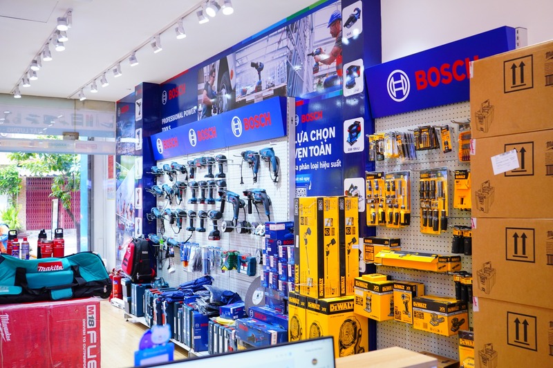 Hình ảnh hoạt động cửa hàng Hoàng Long Vũ